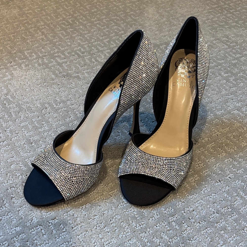 NWOT Vince Camuto Women's Aliandry Peep Toe Pump, 9M/40